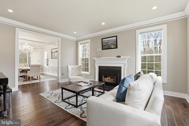 11312 TIMBERLINE DR, Oakton, VA 22124