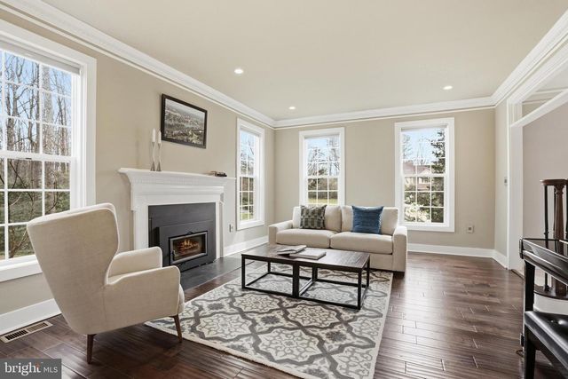 11312 TIMBERLINE DR, Oakton, VA 22124