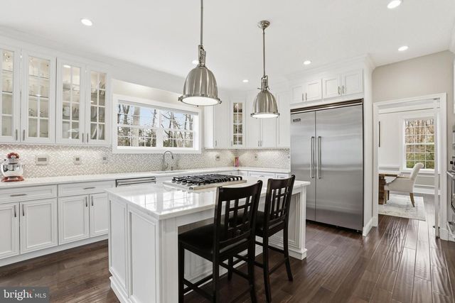 11312 TIMBERLINE DR, Oakton, VA 22124