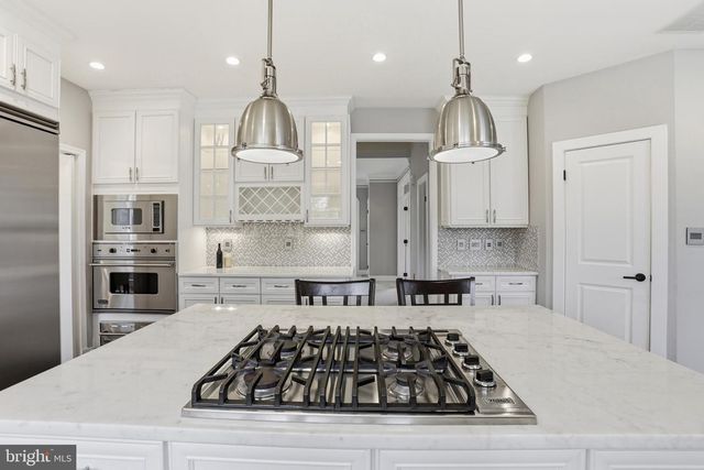 11312 TIMBERLINE DR, Oakton, VA 22124