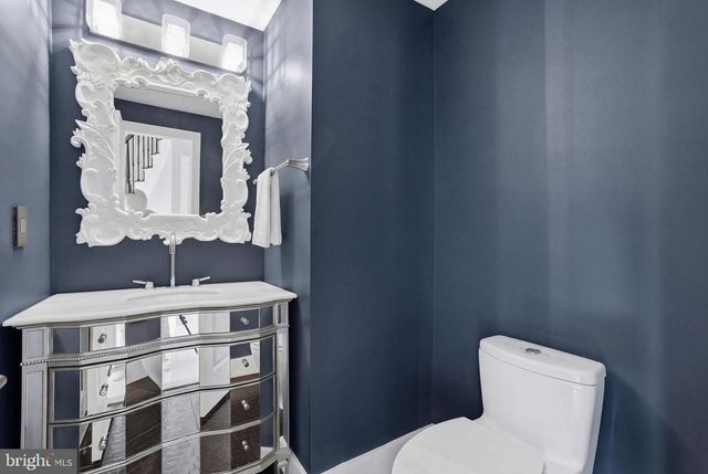 11312 TIMBERLINE DR, Oakton, VA 22124