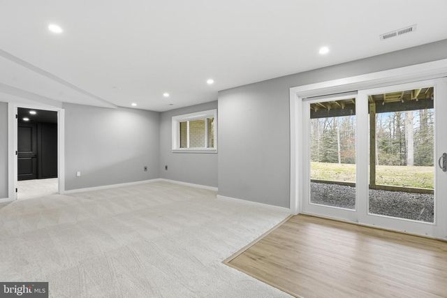 11312 TIMBERLINE DR, Oakton, VA 22124