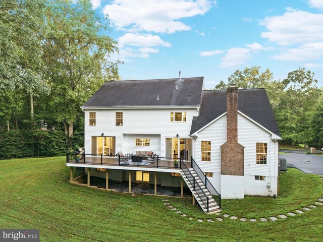 11312 TIMBERLINE DR, Oakton, VA 22124