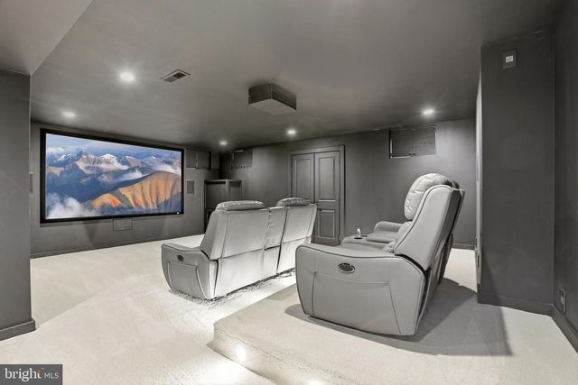 11312 TIMBERLINE DR, Oakton, VA 22124