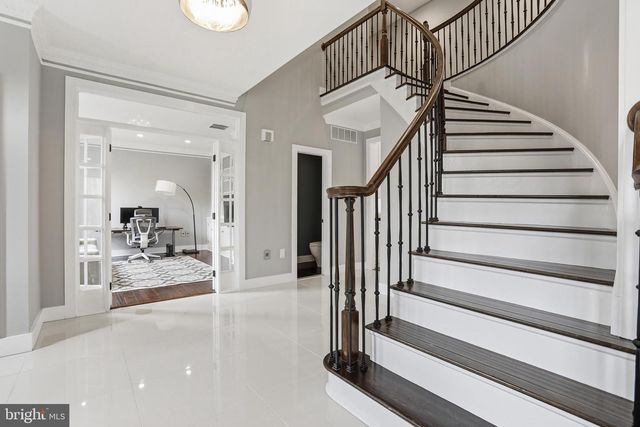 11312 TIMBERLINE DR, Oakton, VA 22124