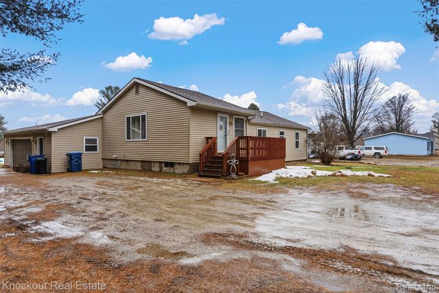 8052 Irish Road, Millington Township, MI 48746