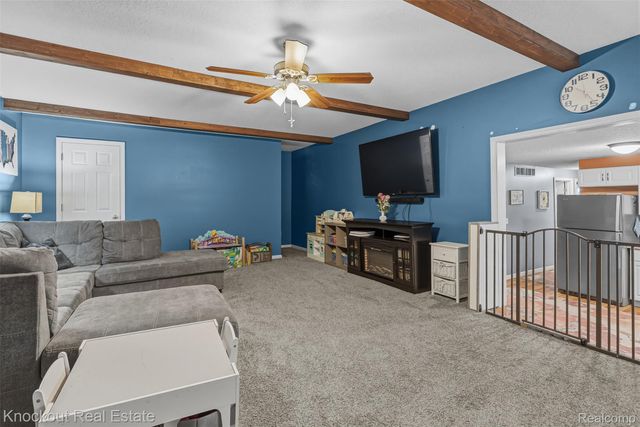 8052 Irish Road, Millington Township, MI 48746