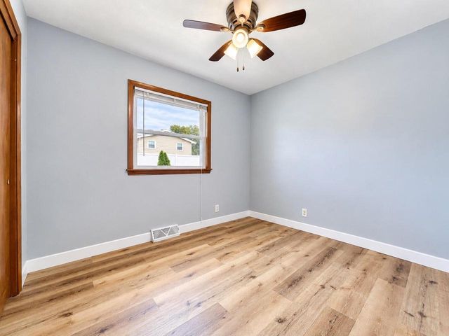 8401 S 36th STREET, Franklin, WI 53132