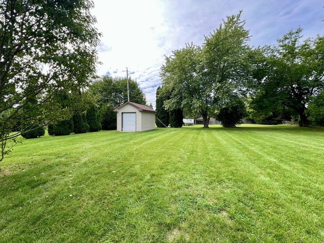 8401 S 36th STREET, Franklin, WI 53132