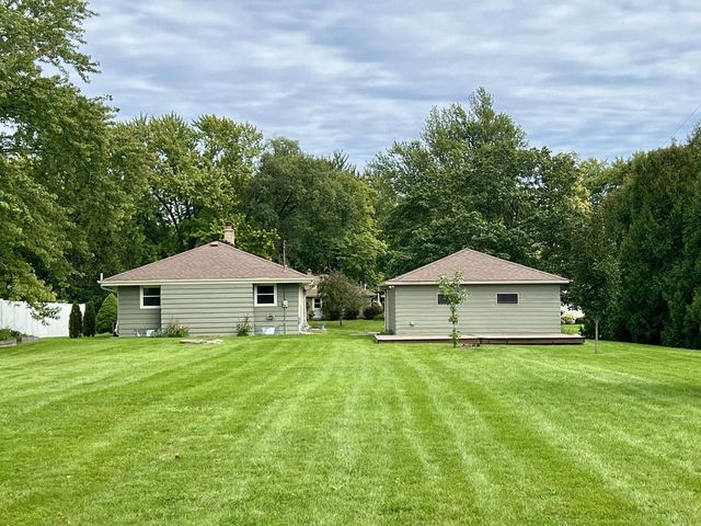 8401 S 36th STREET, Franklin, WI 53132