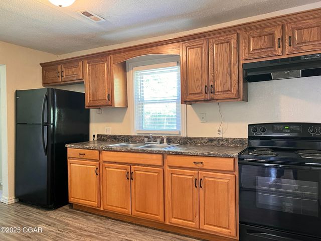 821 New Hampshire Avenue, Joplin, MO 64801