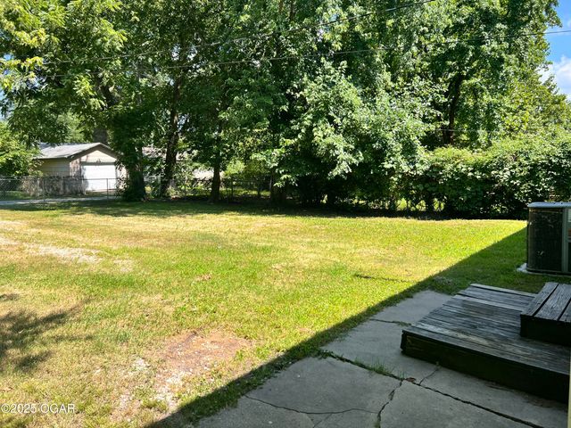 821 New Hampshire Avenue, Joplin, MO 64801