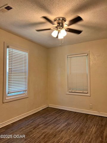 821 New Hampshire Avenue, Joplin, MO 64801