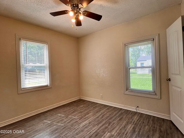 821 New Hampshire Avenue, Joplin, MO 64801
