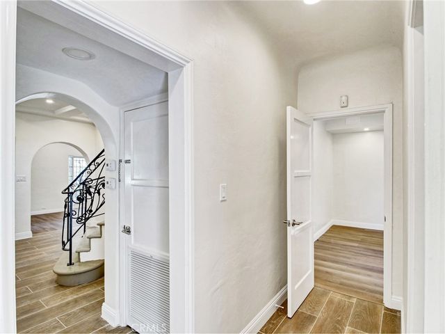 10563 Lindbrook Drive, Los Angeles, CA 90024