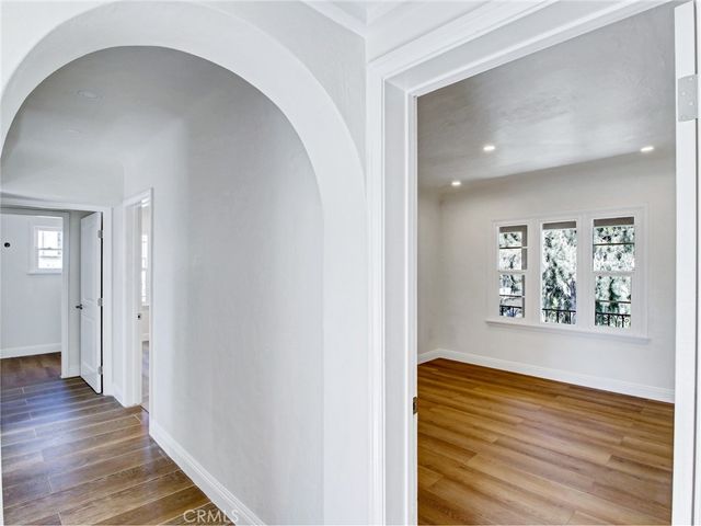 10563 Lindbrook Drive, Los Angeles, CA 90024
