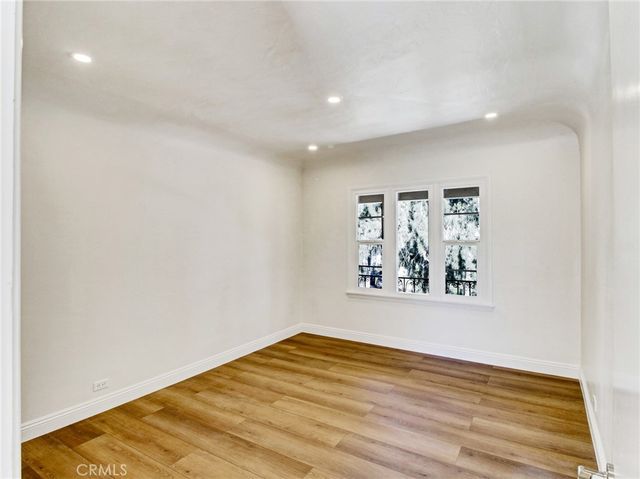10563 Lindbrook Drive, Los Angeles, CA 90024