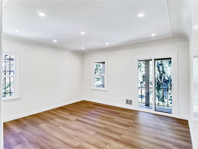 10563 Lindbrook Drive, Los Angeles, CA 90024