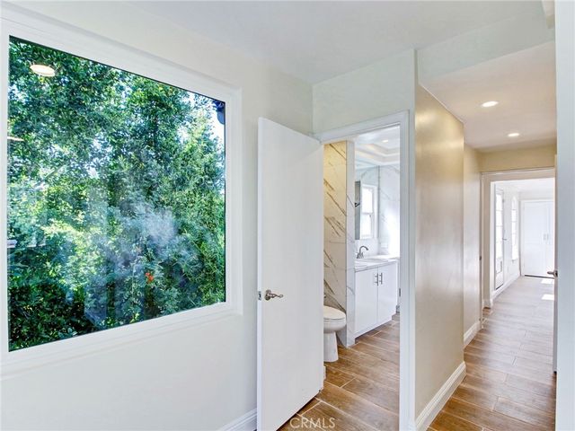 10563 Lindbrook Drive, Los Angeles, CA 90024