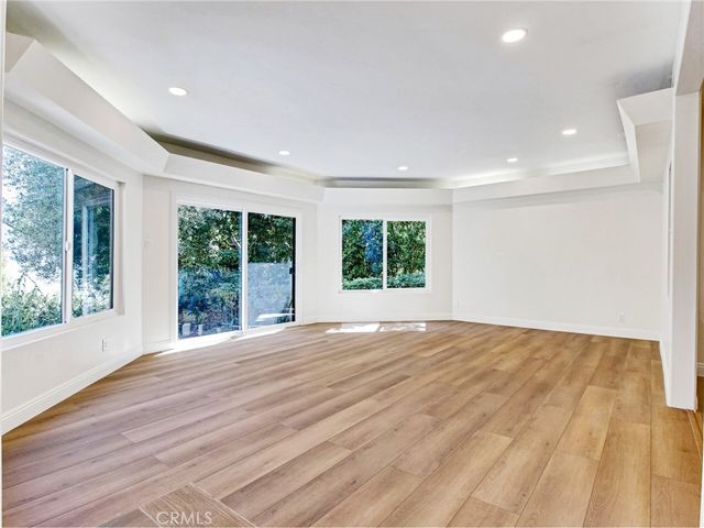 10563 Lindbrook Drive, Los Angeles, CA 90024