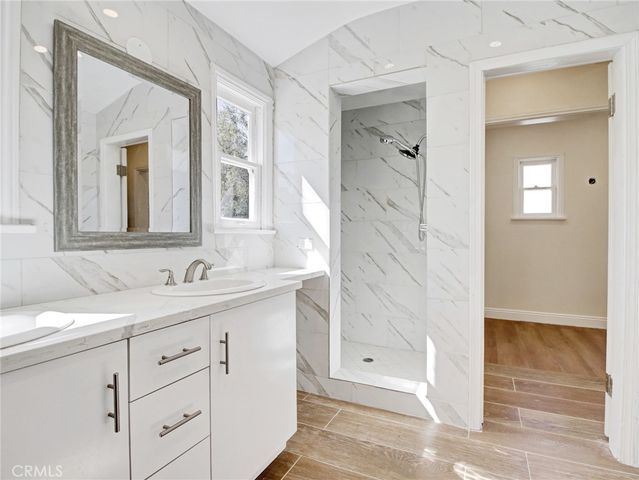 10563 Lindbrook Drive, Los Angeles, CA 90024