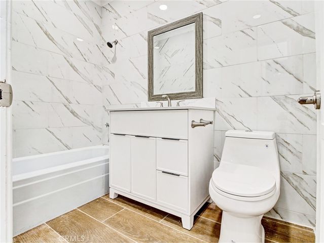 10563 Lindbrook Drive, Los Angeles, CA 90024