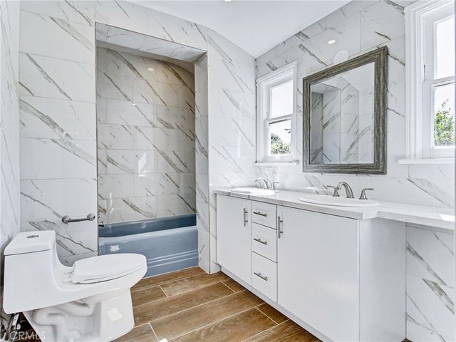 10563 Lindbrook Drive, Los Angeles, CA 90024