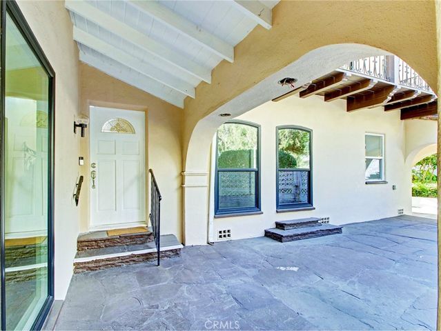10563 Lindbrook Drive, Los Angeles, CA 90024