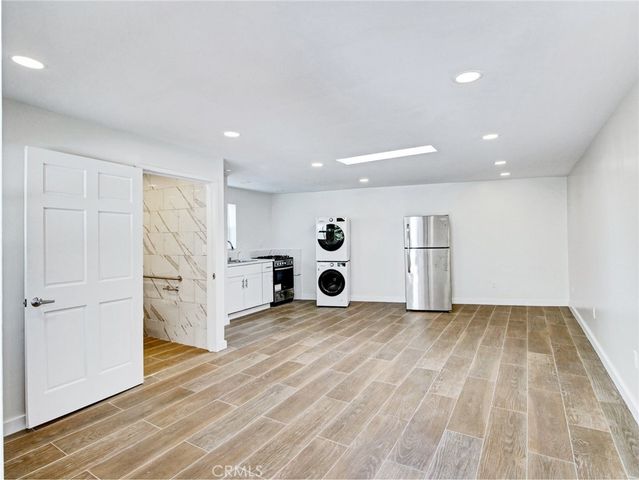 10563 Lindbrook Drive, Los Angeles, CA 90024