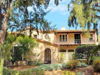 10563 Lindbrook Drive, Los Angeles, CA 90024
