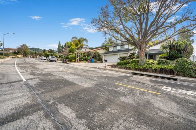 16829 Dawn Haven Rd., Hacienda Heights, CA 91745