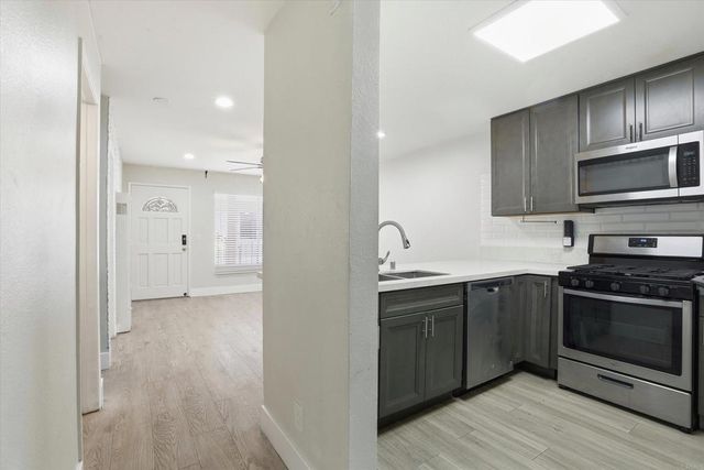 239 50Th Street 35, San Diego, CA 92102