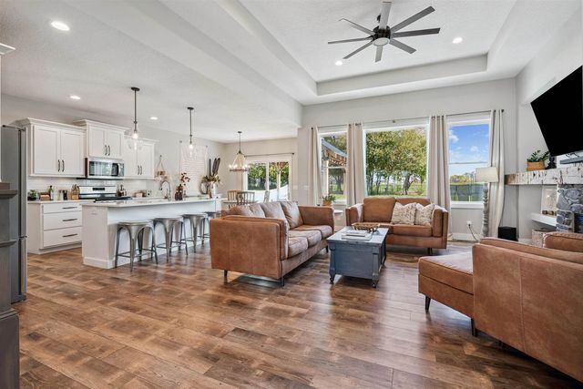 783 Sweet Wood Ln Lane, Blue Grass, IA 52726