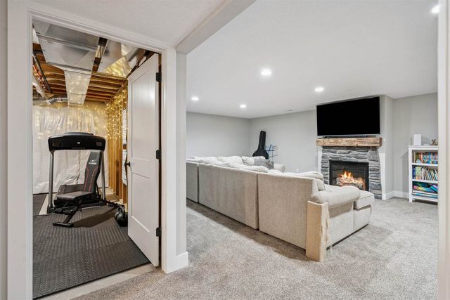 783 Sweet Wood Ln Lane, Blue Grass, IA 52726