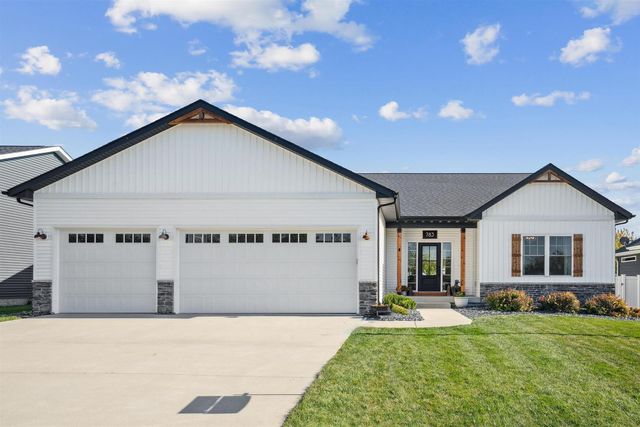 783 Sweet Wood Ln Lane, Blue Grass, IA 52726