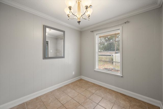 517 Edgewood Avenue, Corsicana, TX 75110