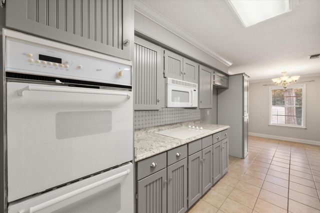 517 Edgewood Avenue, Corsicana, TX 75110