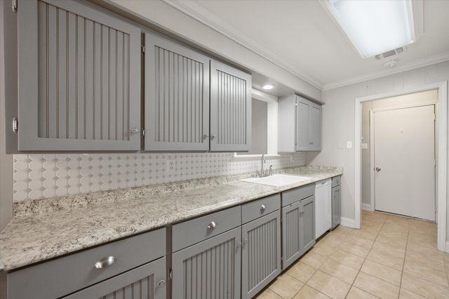 517 Edgewood Avenue, Corsicana, TX 75110