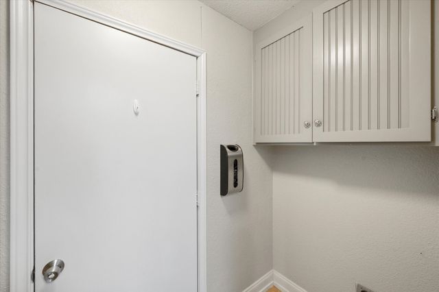 517 Edgewood Avenue, Corsicana, TX 75110