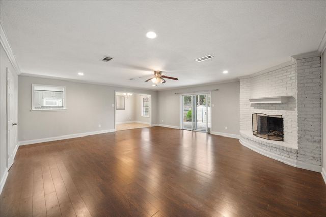 517 Edgewood Avenue, Corsicana, TX 75110