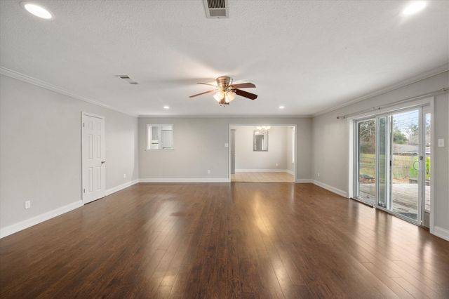 517 Edgewood Avenue, Corsicana, TX 75110