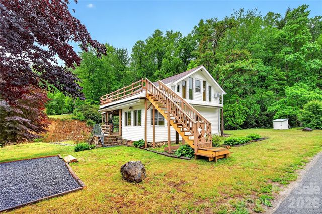 227 Locust Cove Road, Marion, NC 28752