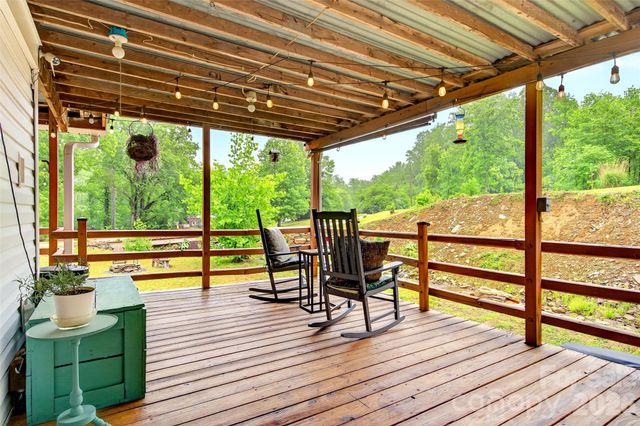 227 Locust Cove Road, Marion, NC 28752