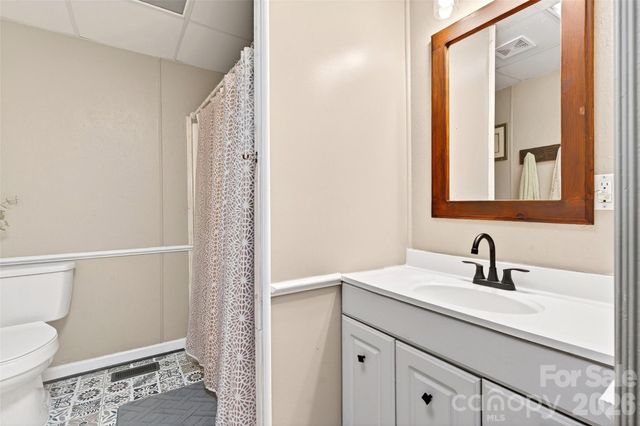 227 Locust Cove Road, Marion, NC 28752