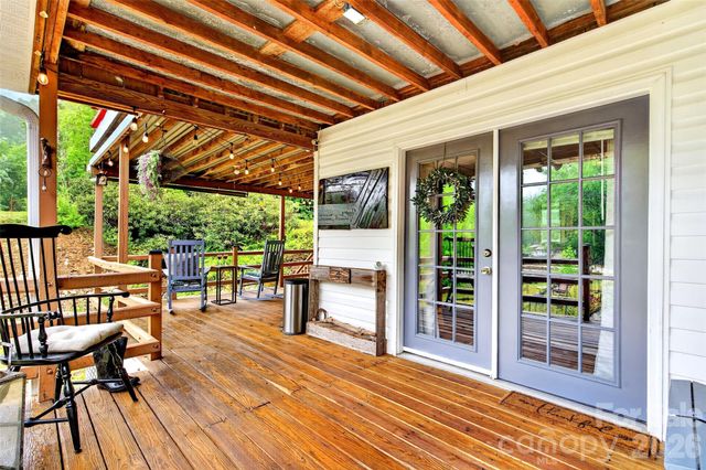 227 Locust Cove Road, Marion, NC 28752