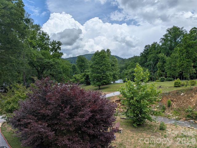 227 Locust Cove Road, Marion, NC 28752