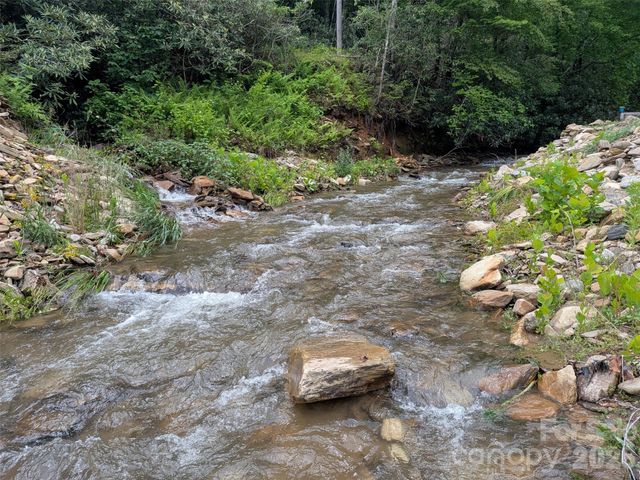 227 Locust Cove Road, Marion, NC 28752