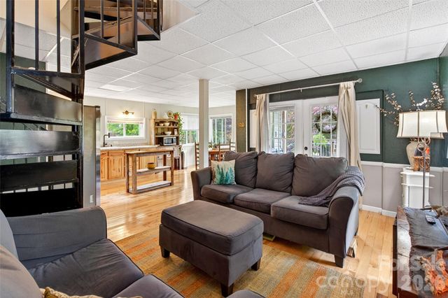 227 Locust Cove Road, Marion, NC 28752