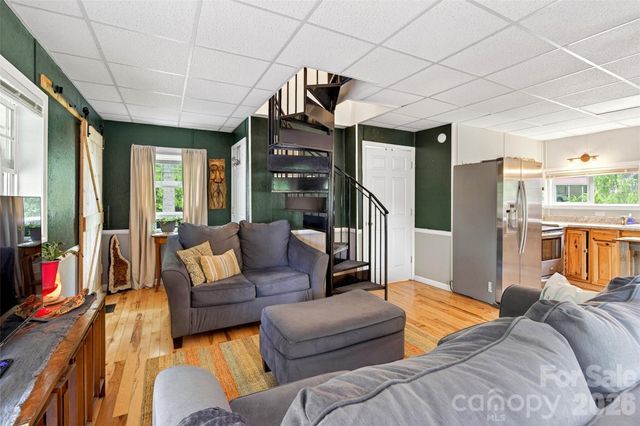 227 Locust Cove Road, Marion, NC 28752
