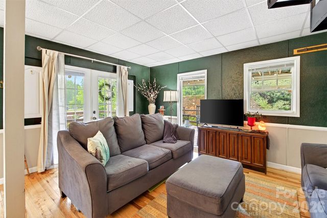 227 Locust Cove Road, Marion, NC 28752
